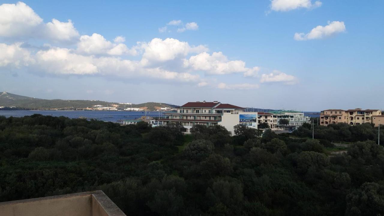 奧爾比亞Marina Seaview公寓 外观 照片